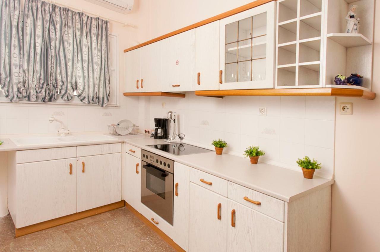 Ferienwohnung Relaxing Appt. Into The Heart Of Historical Center Kalamata Exterior foto