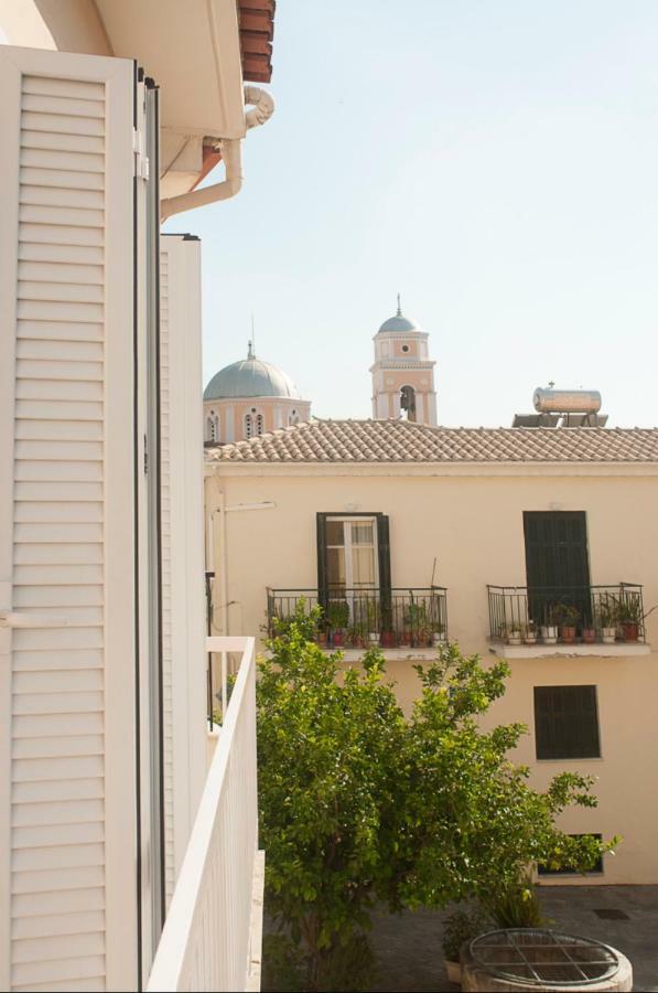 Ferienwohnung Relaxing Appt. Into The Heart Of Historical Center Kalamata Exterior foto